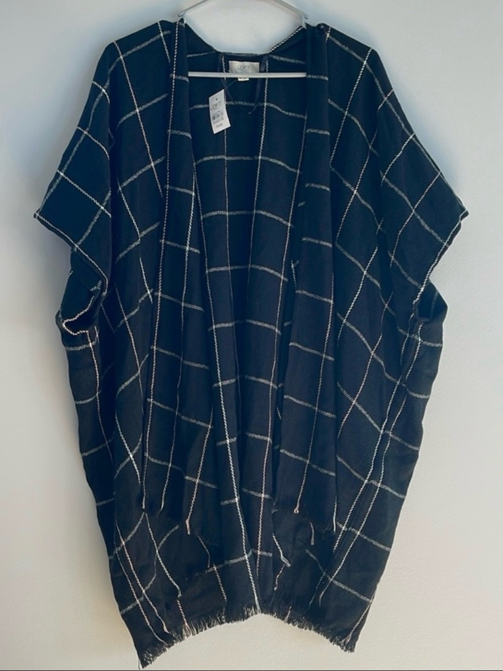 NWT Loft Plaid Black and White Wrap With Sleeves Fall Winter One Size